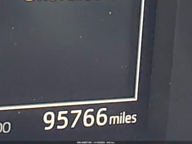 Toyota Corolla Se Image 11