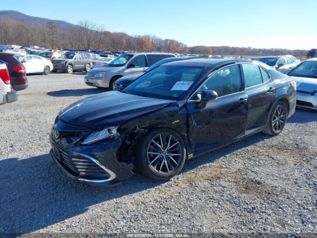 Toyota Camry Xle Image 3