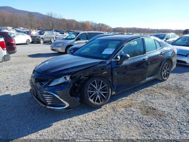 Toyota Camry Xle Image 3