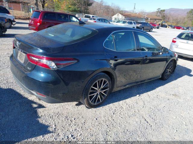 Toyota Camry Xle Image 2