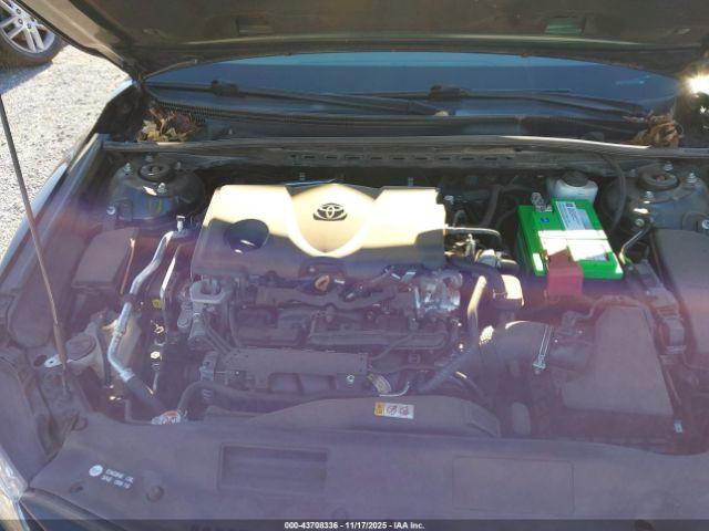 Toyota Camry Xle Image 9