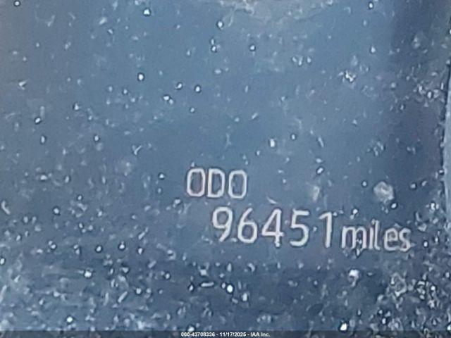 Toyota Camry Xle Image 13