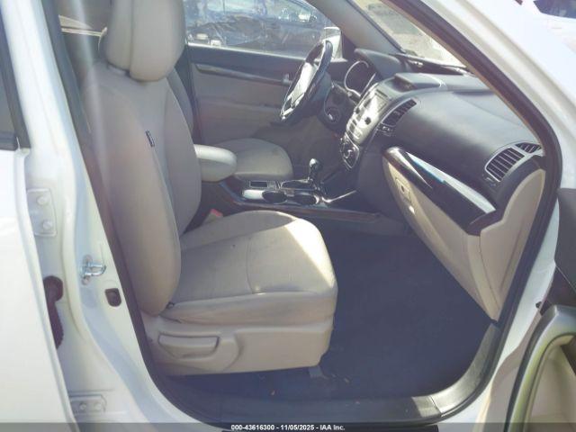 Kia Sorento Lx Image 14