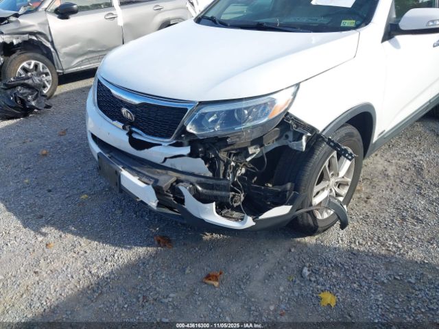 Kia Sorento Lx Image 4