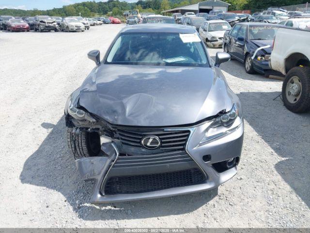 Lexus Is Image 15