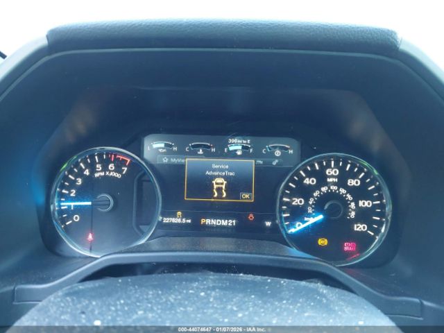 Ford F-150 Lariat Image 16