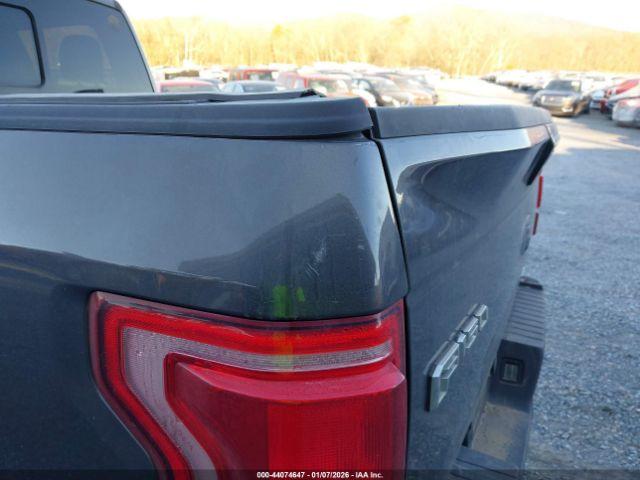 Ford F-150 Lariat Image 19