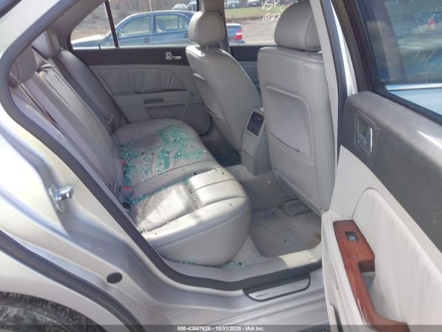 Cadillac STS V8 Image 11