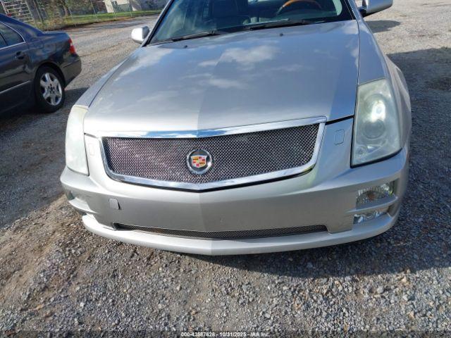 Cadillac STS V8 Image 14