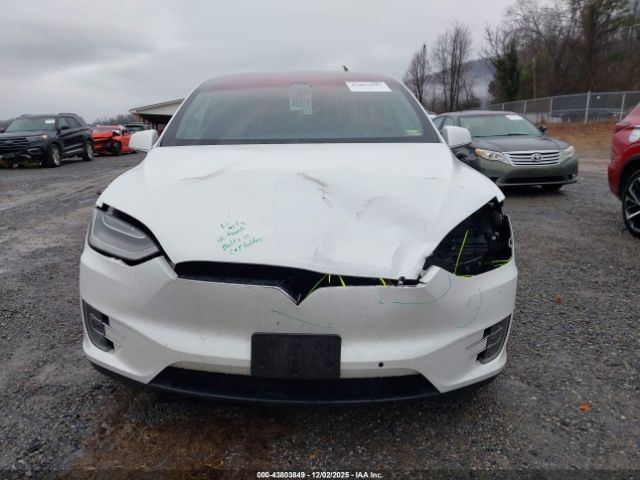 Tesla Model X Image 15