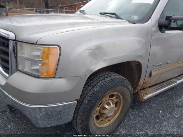 GMC Sierra 2500 Slt Image 9