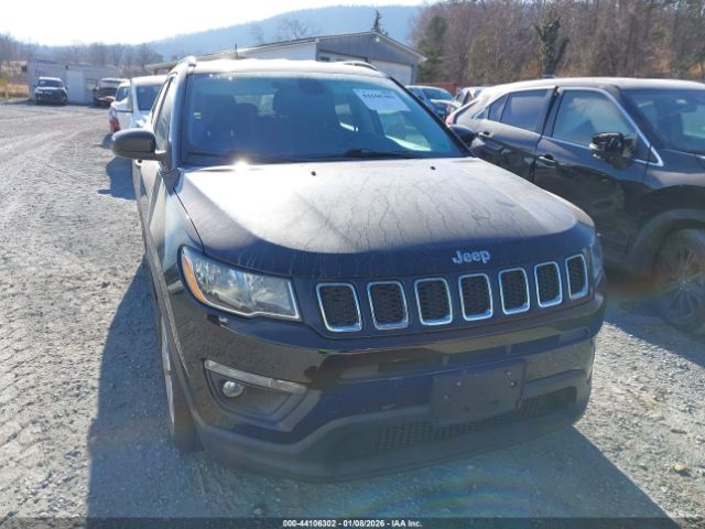 Jeep Compass Latitude 4x4 Image 3