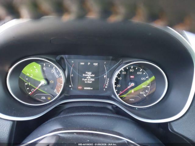 Jeep Compass Latitude 4x4 Image 8