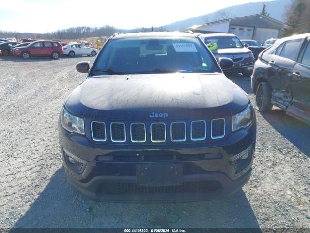 Jeep Compass Latitude 4x4 Image 17