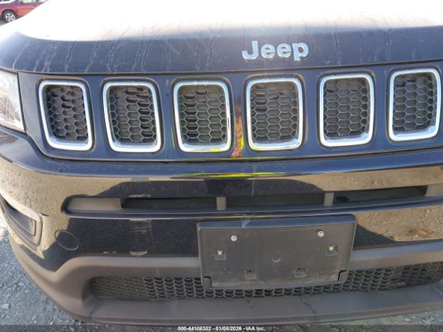 Jeep Compass Latitude 4x4 Image 16